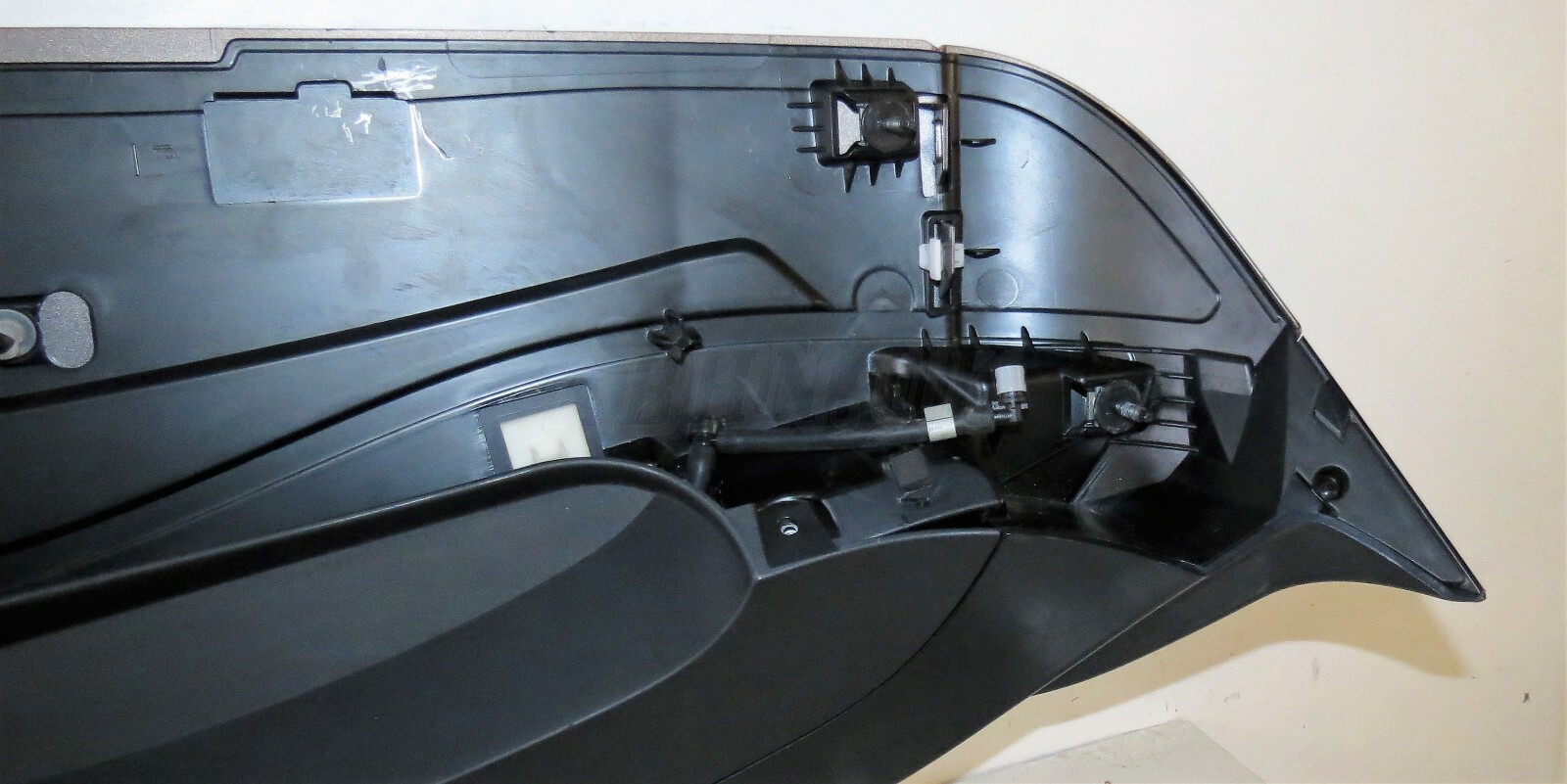 Land Rover Range Rover Evoque L551 Genuine Rear Tailgate Spoiler Lantau Bronze - Image 9