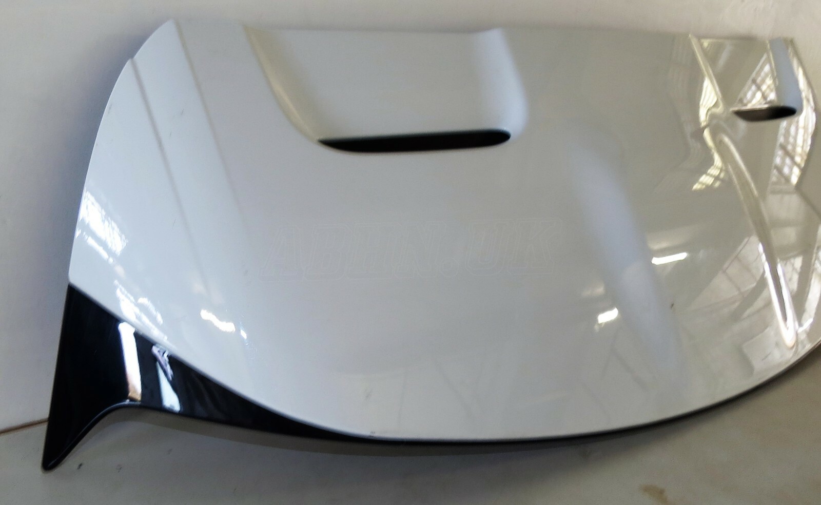 Land Rover Range Rover Velar L560 Genuine Rear Tailgate Spoiler Fuji White - Image 4