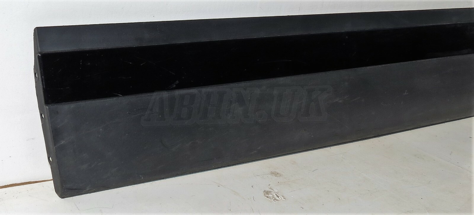 Range Rover Velar Front Left Side Door Cladding Grained Lower Mould Trim Grained - Image 2