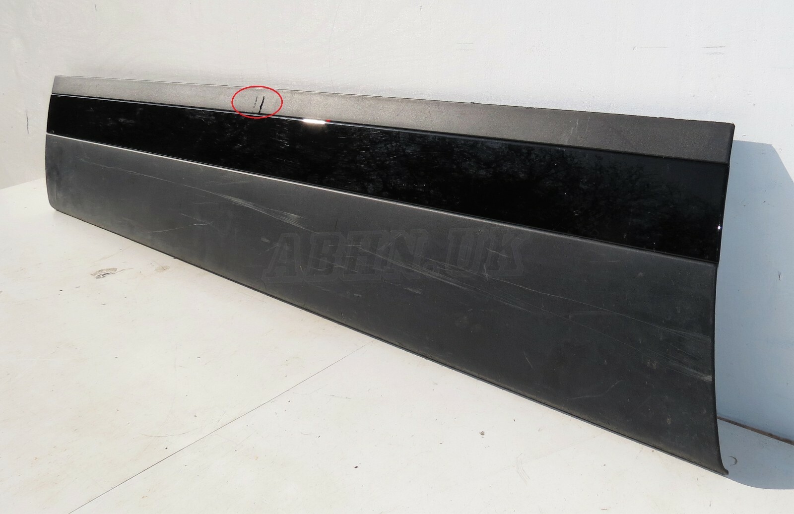 Range Rover Velar Front Left Side Door Cladding Lower Mould Trim Grained Plastic - Image 3