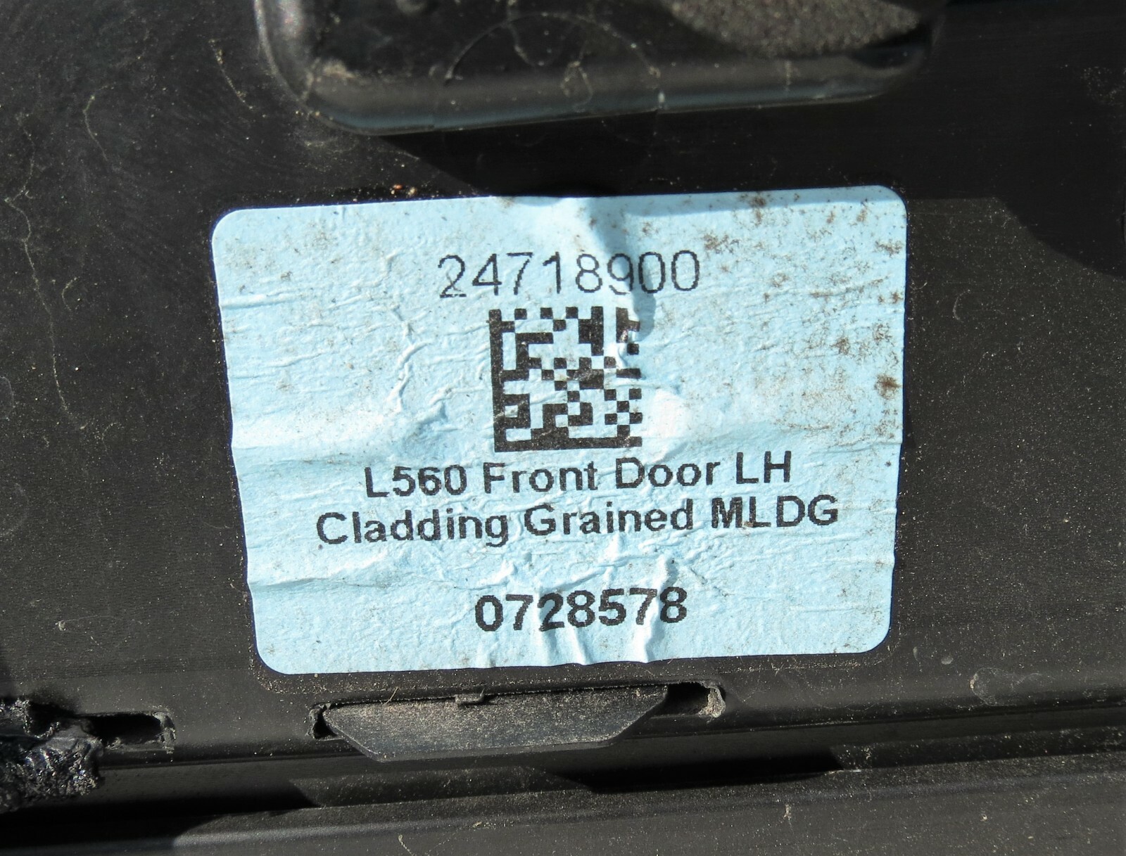 Range Rover Velar Front Left Side Door Cladding Lower Mould Trim Grained Plastic - Image 9