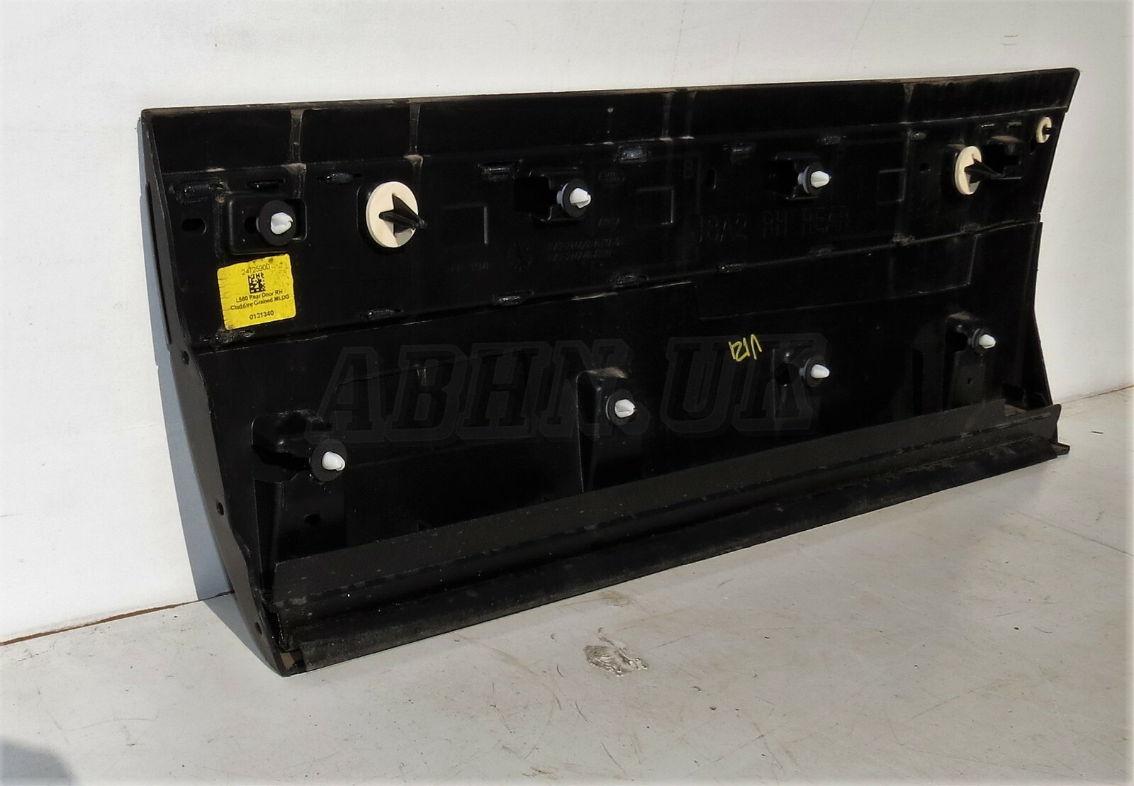 Range Rover Velar Rear Right Side Door Clad Lower Moulding Trim Grain Glos Black - Image 6