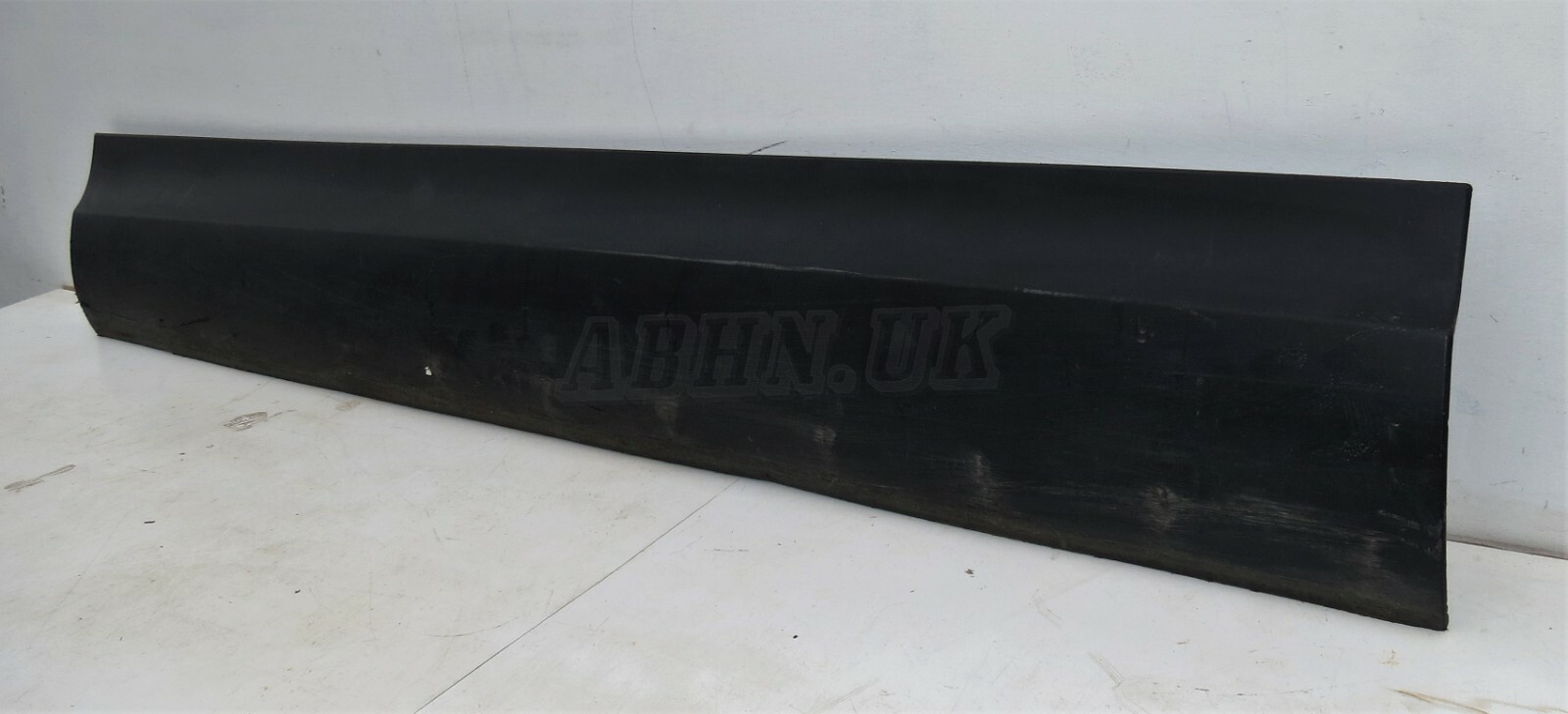 130 Land Rover Discovery 5 Right Side Exterior Door Cladding Moulding Trim Grain - Image 3