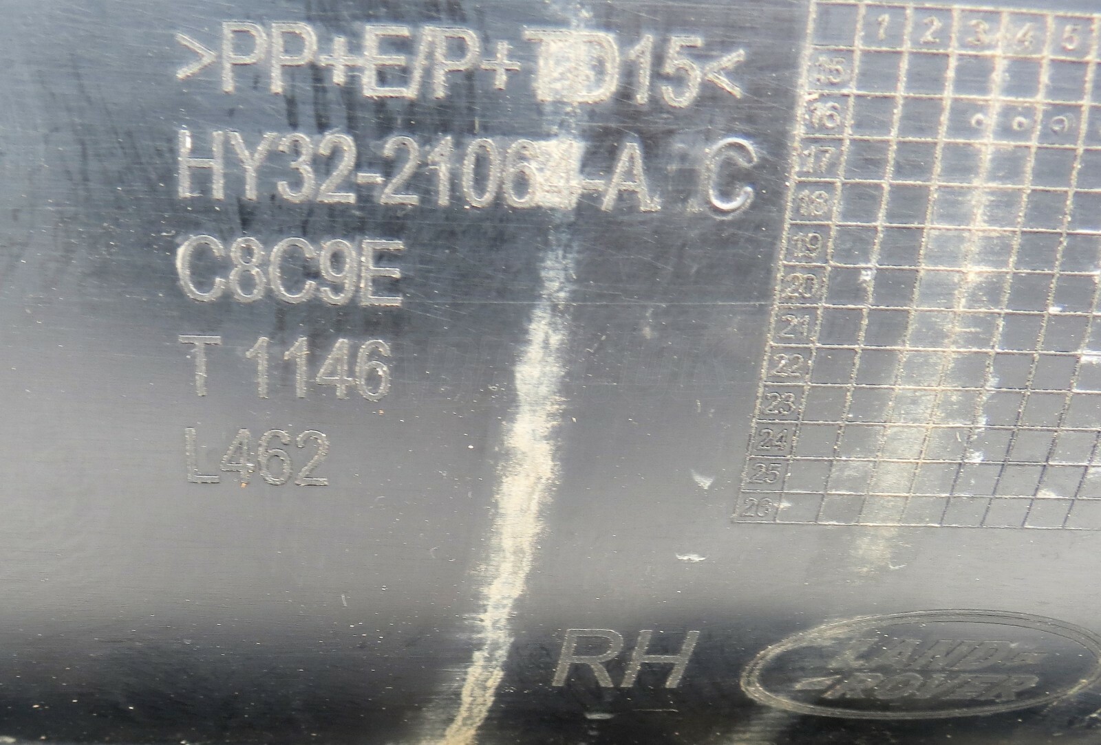 133 Land Rover Discovery 5 Right Side Exterior Door Cladding Moulding Trim Grain - Image 8