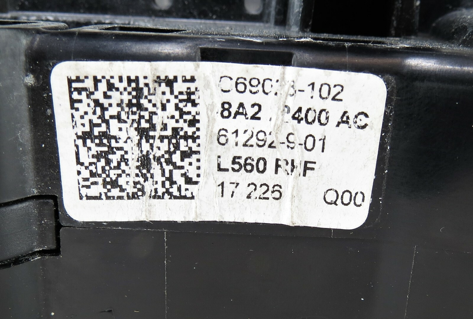 Range Rover Velar L560 Front Right RHF Door Handle J8A2-22400-AC Santorini Black - Image 8