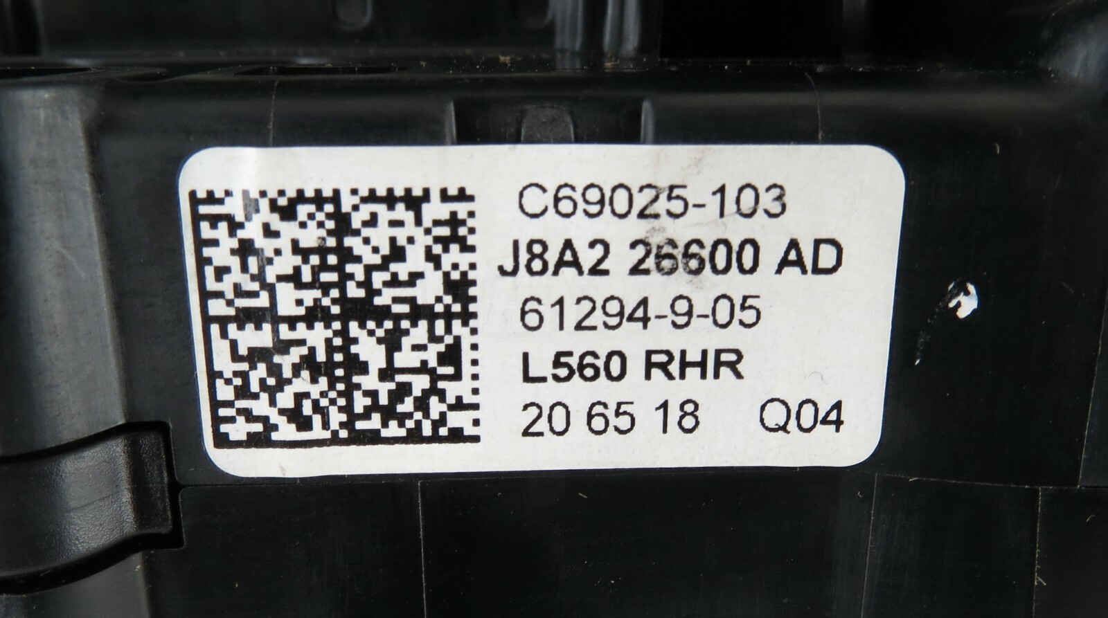 Range Rover Velar L560 Rear Right Side Door Handle J8A2-26600-AD Kaikoura Stone - Image 8