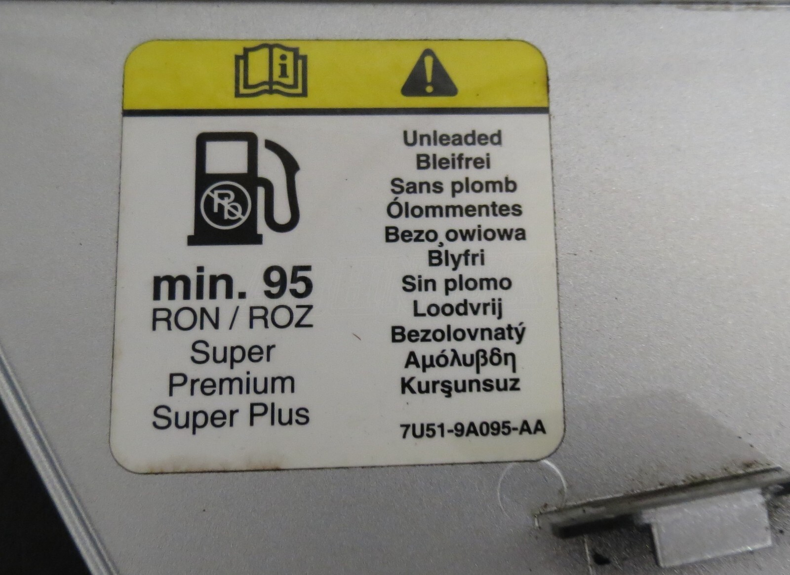 Ford Focus MK3 11-18 Hatch Fuel-in Flap Cover BM51-A405A02-AC C346 5DR Silver - Image 8