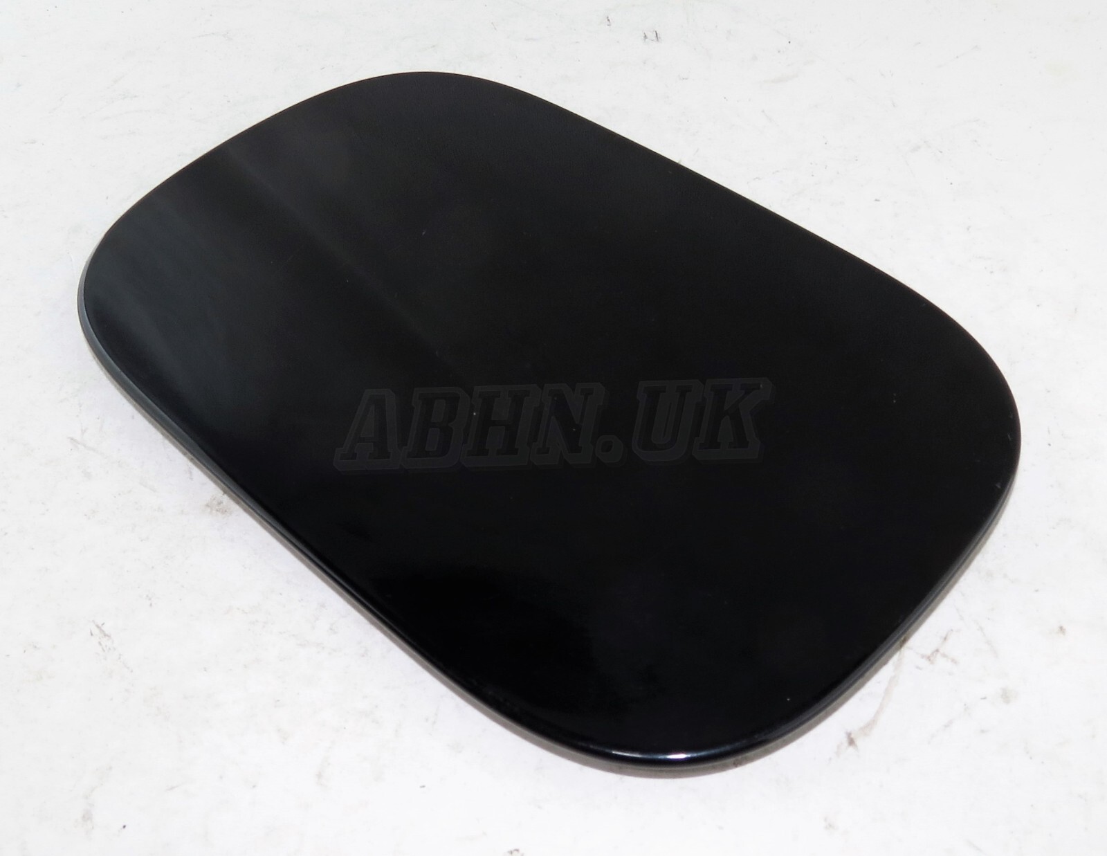 Range Rover Sport L320 (05- 13) Fuel Flap Cover BPA790040 118839 Metallic Black - Image 3