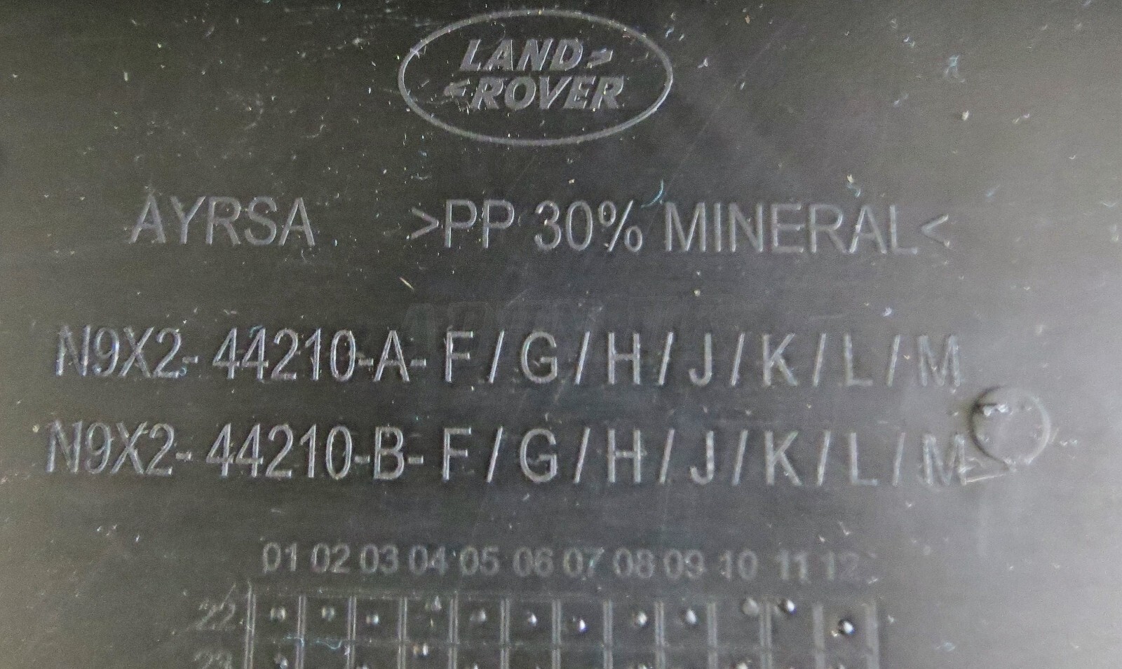 Genuine Range Rover Sport L461 Mk3 Rear Spoiler N9X244210AG8PAD Santorini Black - Image 16