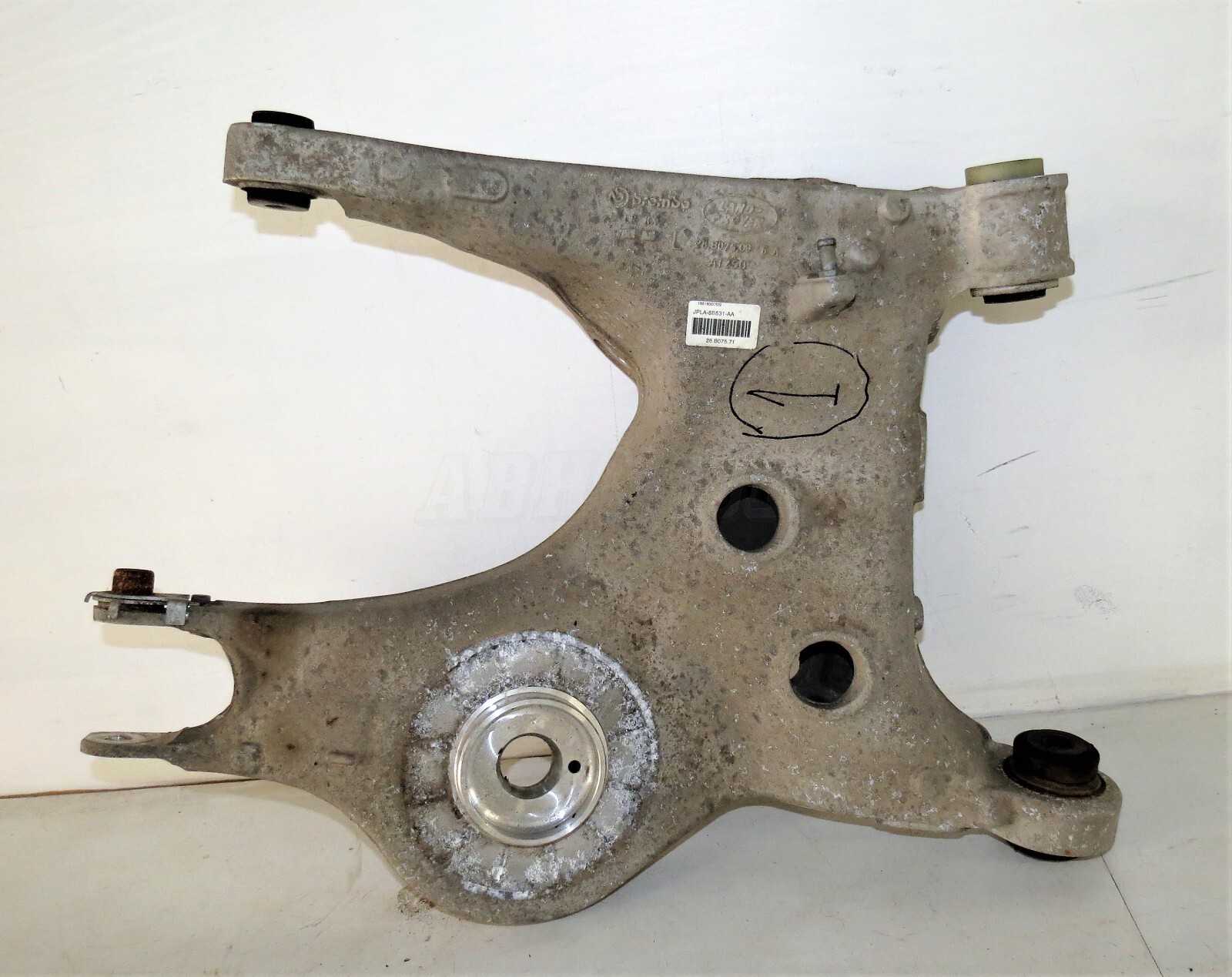 Land Rover Discovery 5 L462 Rear Left Air Suspension Carrier Arm JPLA-5B531-AA - Image 2