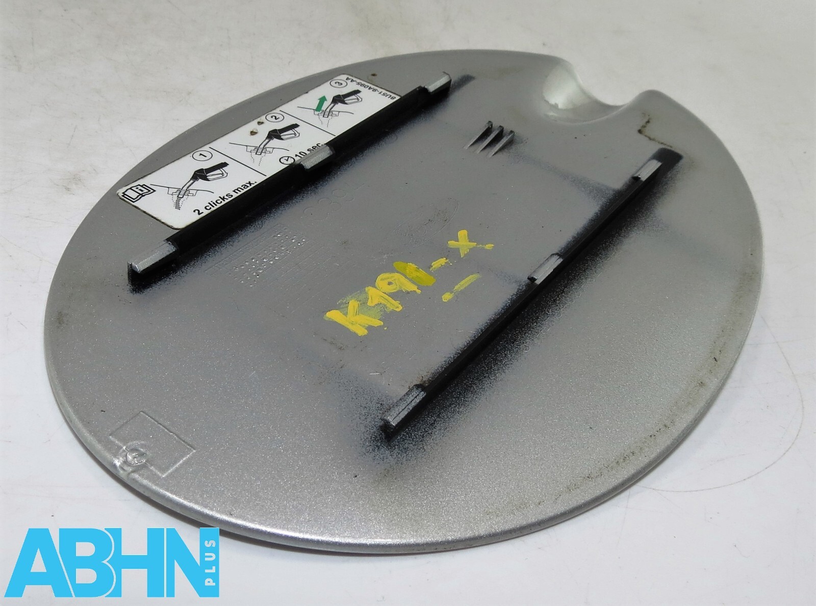 Ford Kuga MK1 (2008-2012) Fuel Flap Cover 8V41-S405A02-AA C394 Metallic Silver - Image 4