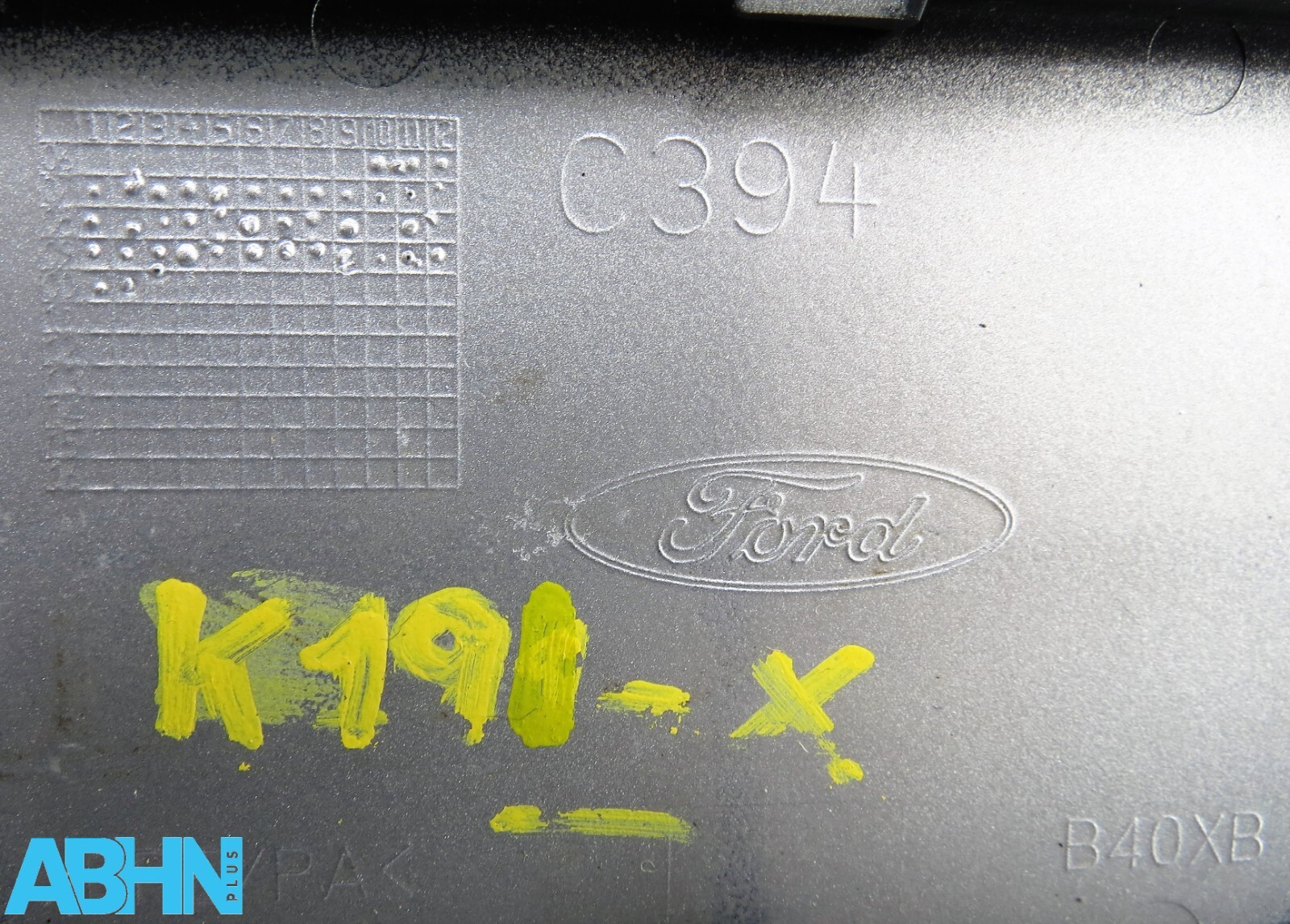 Ford Kuga MK1 (2008-2012) Fuel Flap Cover 8V41-S405A02-AA C394 Metallic Silver - Image 8