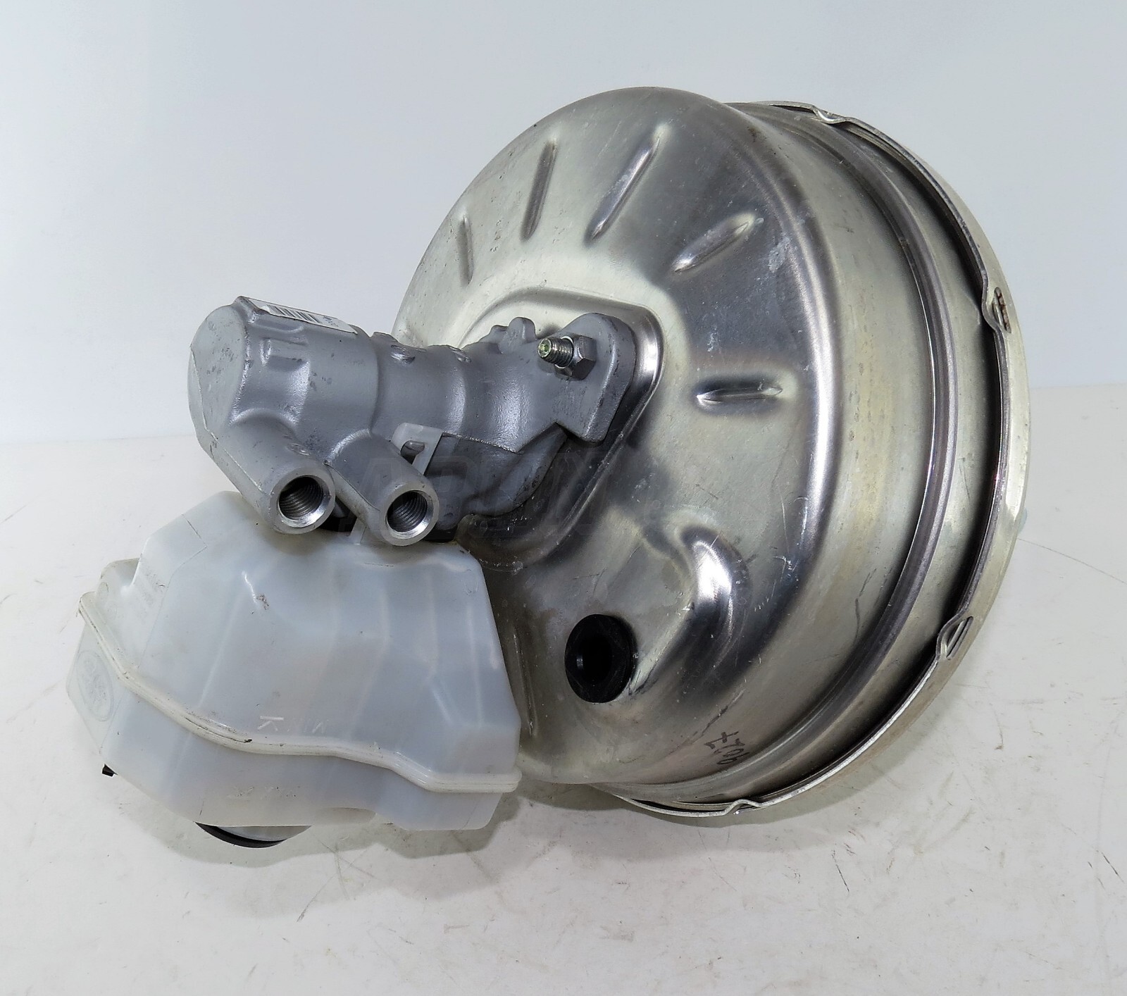 Range Rover Sport L494 Master Cylinder Brake Servo & Reservoir JPLA-2B195-AB - Image 7