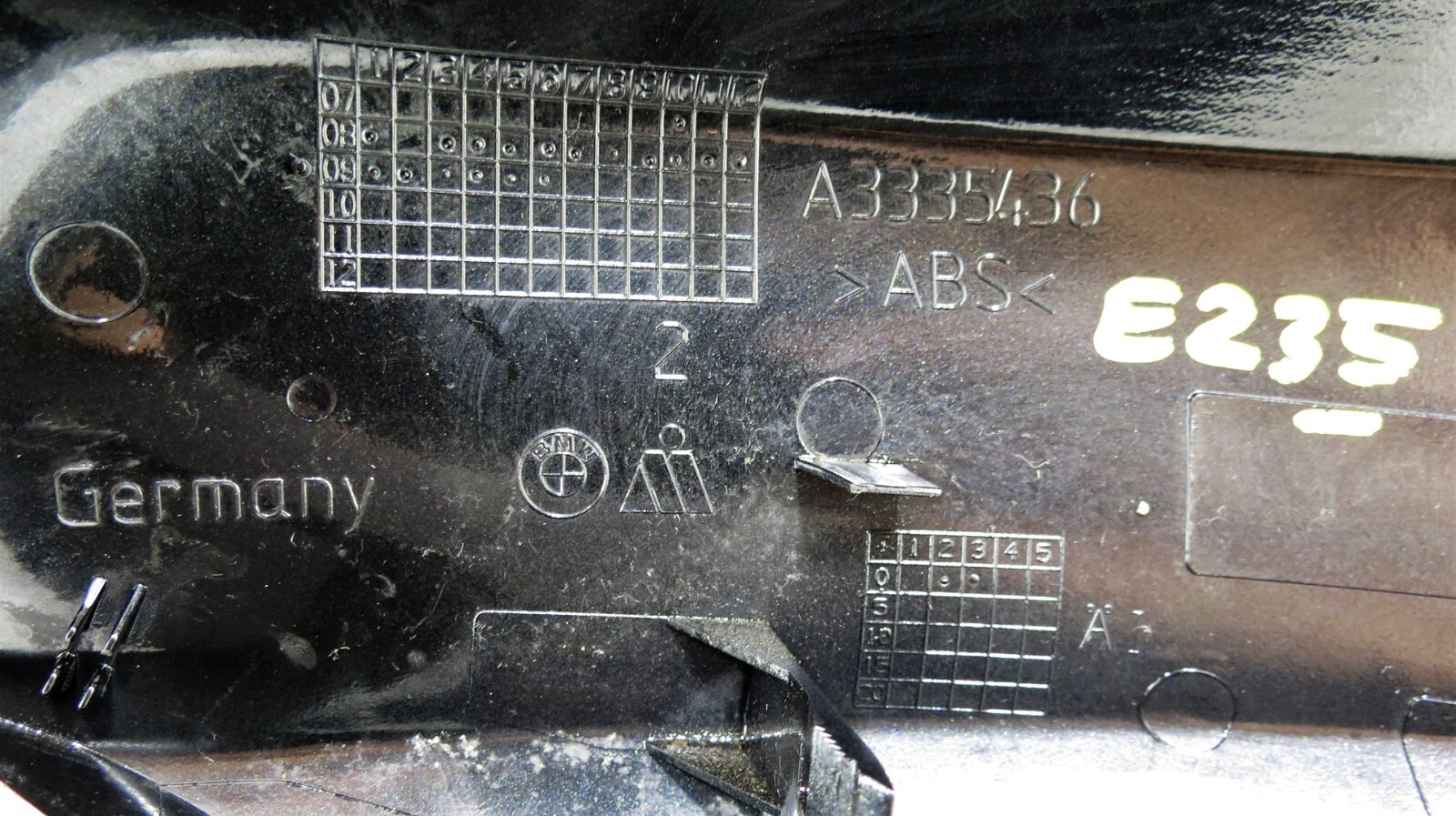 BMW E90 E91 E92 E93 LCI (09- 13) Right Side Door Mirror Cover A3335436 Met Black - Image 5