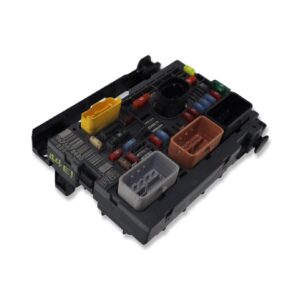 Peugeot Citroen BSM-R05-00 Fuse & Relay Box HW: 277 SW: 8E 9675878480 Delphi