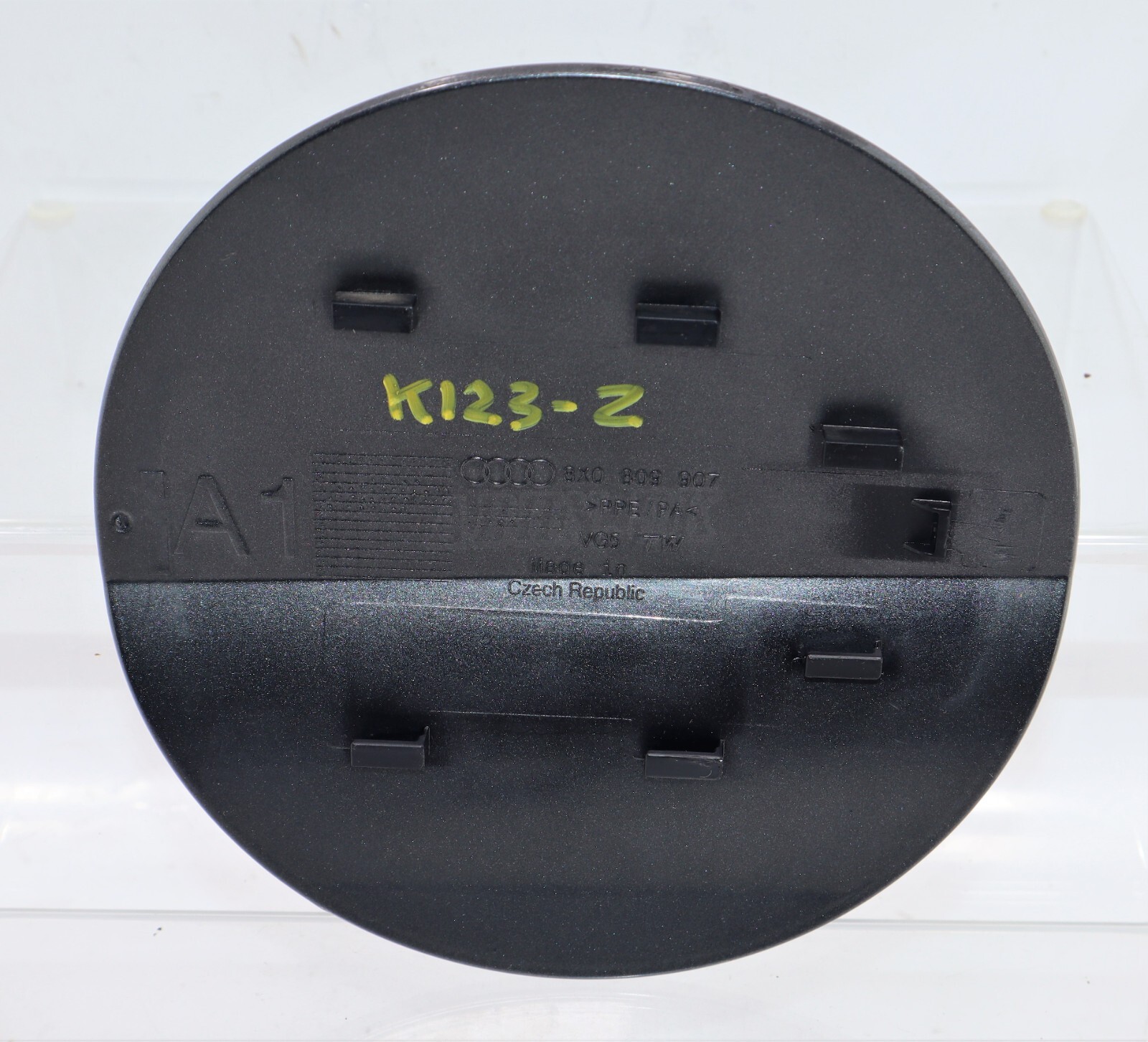 Audi A1 8X (2010-2018) Hatchback Fuel Flap Cover 8X0809907 VG5 Met Grey - Image 3