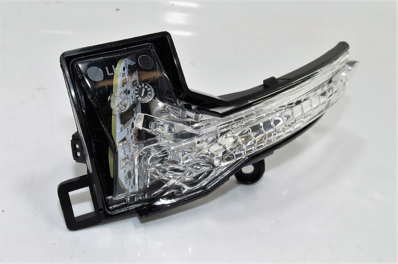 2G0949101 VW Polo MK6 2019 Genuine Left Side Turn Signal LED Indicator Light - Image 4