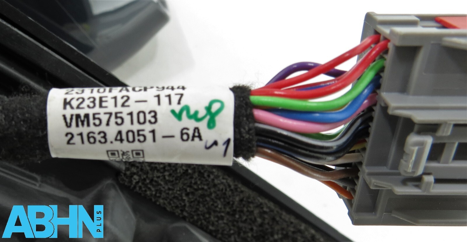 Discovery Sport L550 LHD 21-22 Left Side Door Folding Mirror Housing JEB 21 Wire - Image 9