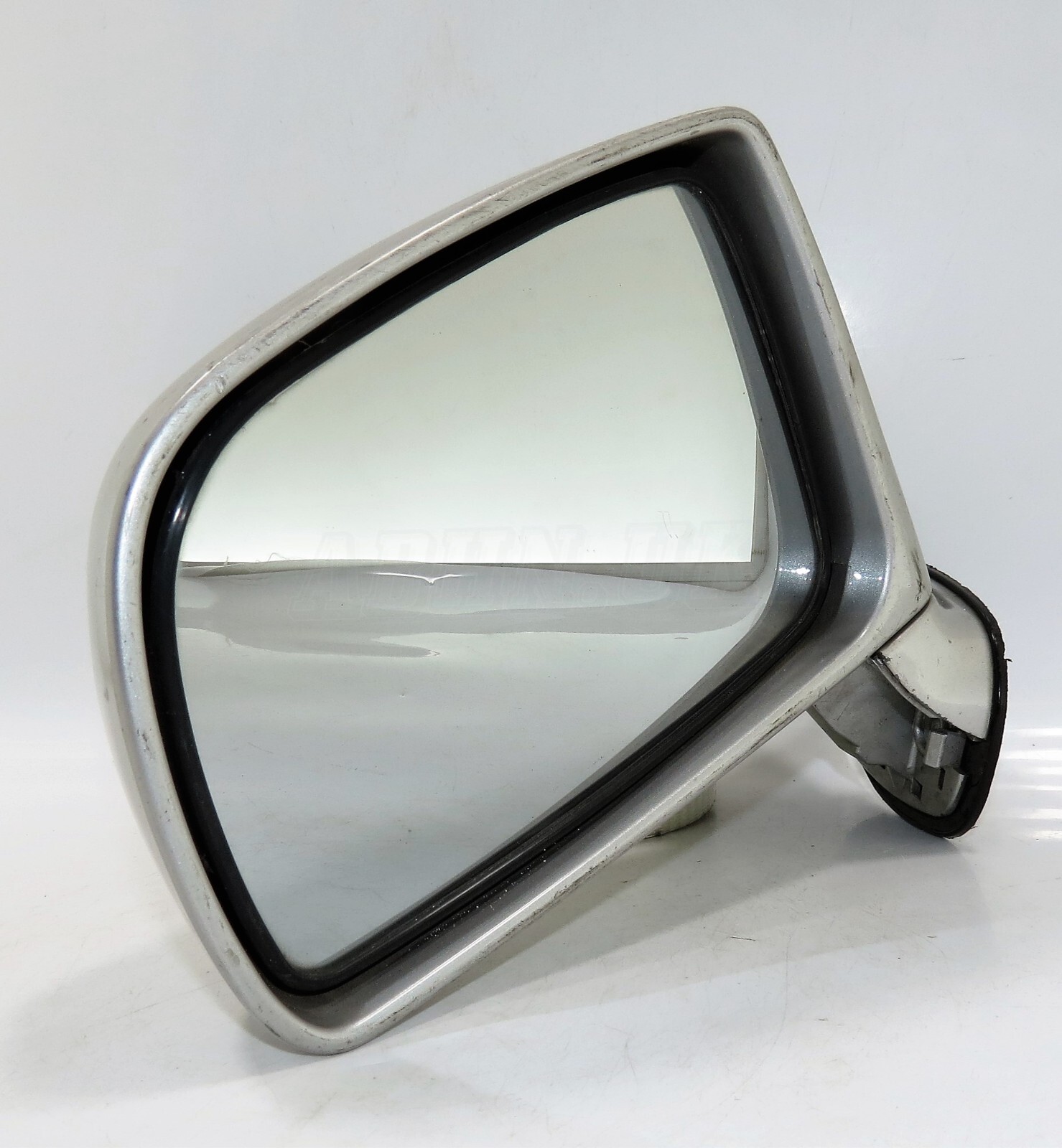Hyundai Trajet FO (00 - 08) Left Side Electric Door Mirror Metallic Silver 3-Pin - Image 4