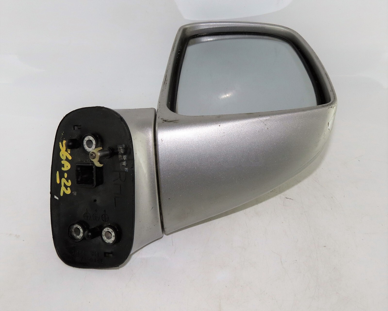 Hyundai Trajet FO (00 - 08) Left Side Electric Door Mirror Metallic Silver 3-Pin - Image 7