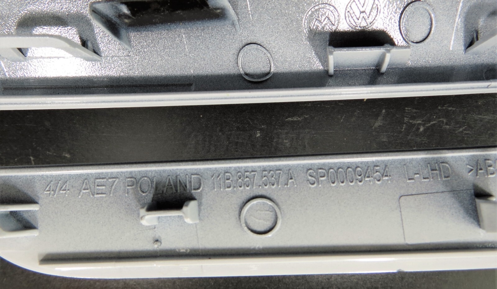 11B857538A VW ID.4 ID.5 OEMLHD Left Side Wing Mirror Cover Glacier White S9R - Image 7