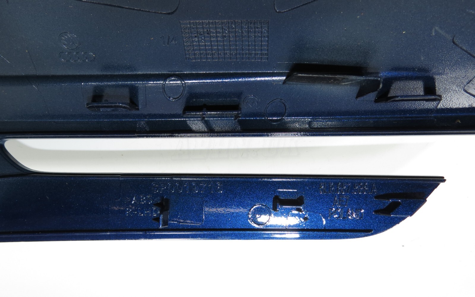 5LB857538A Skoda Enyaq LHD Right Side Wing Mirror Cover Dark Blue Metallic X5H - Image 7