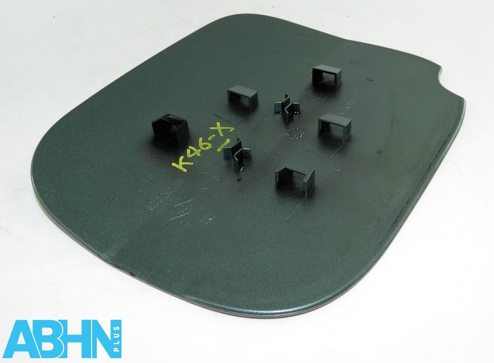 Renault Clio III MK3 05-13 Fuel Cover Flap Cover 8200290088 Metallic Light Green - Image 5