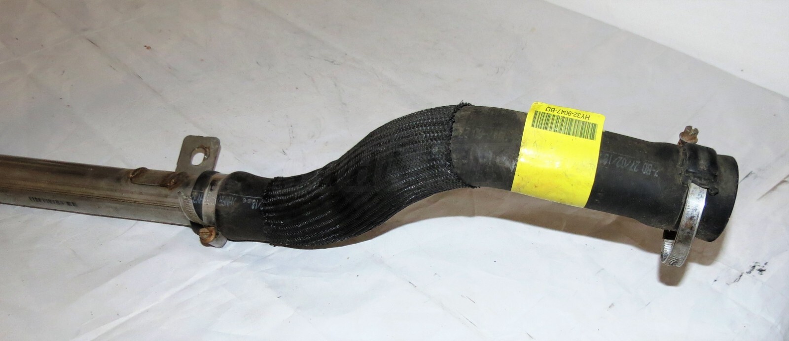 LR Discovery MK5 L462 2.0 L Diesel Pipe Assembly Fuel Tank Filler (HY32-9047-BD) - Image 4