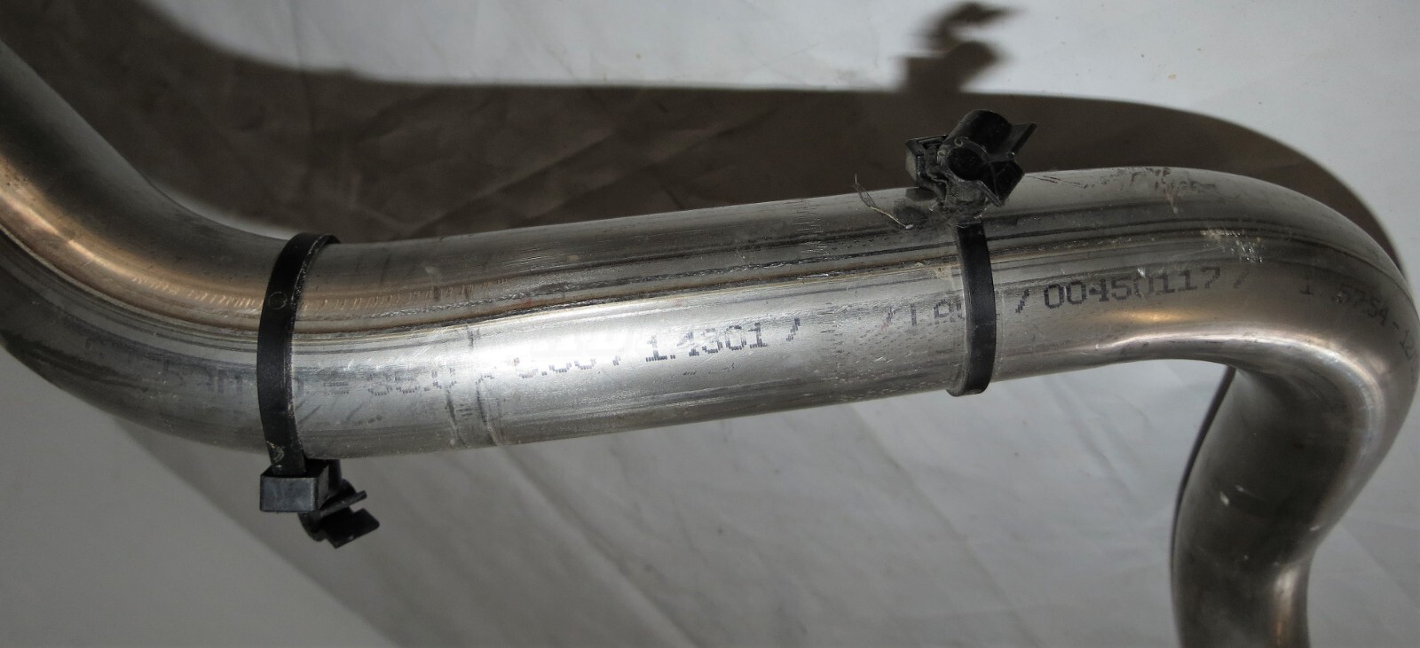 LR Discovery MK5 L462 2.0 L Diesel Pipe Assembly Fuel Tank Filler (HY32-9047-BD) - Image 7