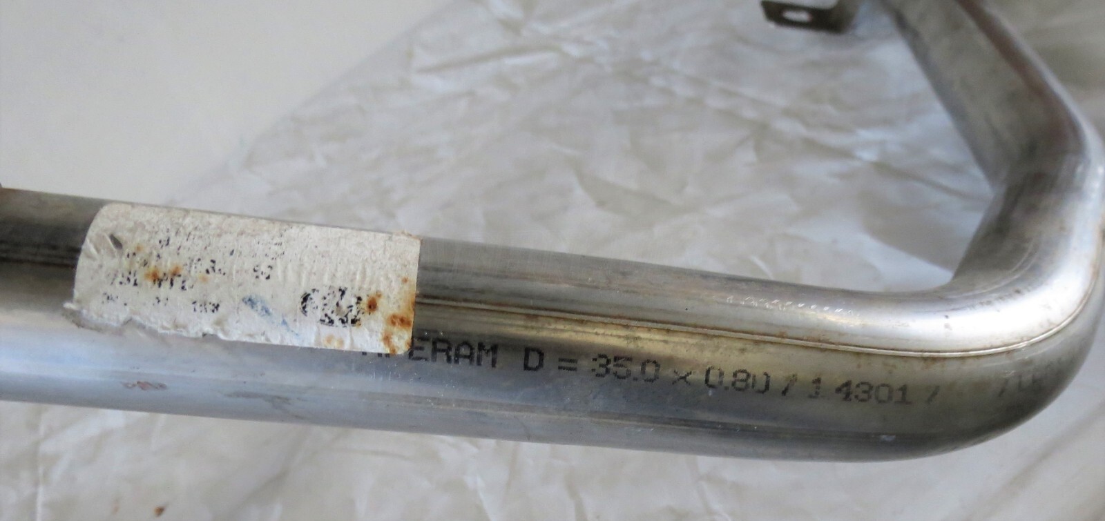 LR Discovery MK5 L462 2.0 L Diesel Pipe Assembly Fuel Tank Filler (HY32-9047-BD) - Image 8