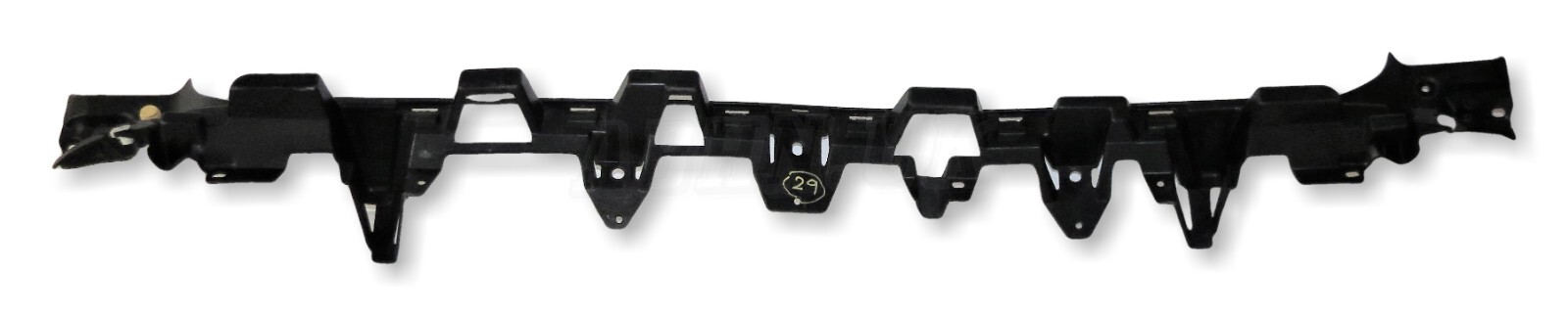 LR Discovery 5 MK5 L462 /15-23 Rear Bumper Middle Plastic Bracket HY32-17B861-AC - Image 2