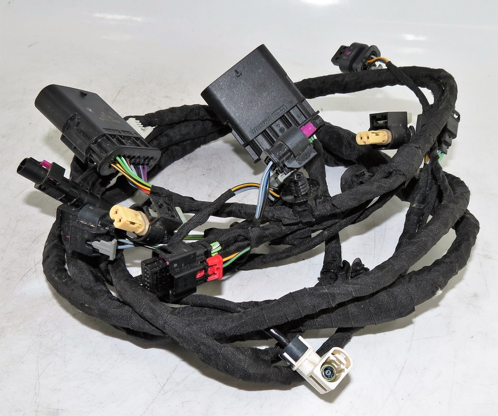 5A1DF68 BMW 4 Series G22 G23 Genuine Front Bumper Complete Wiring Harness - Image 6