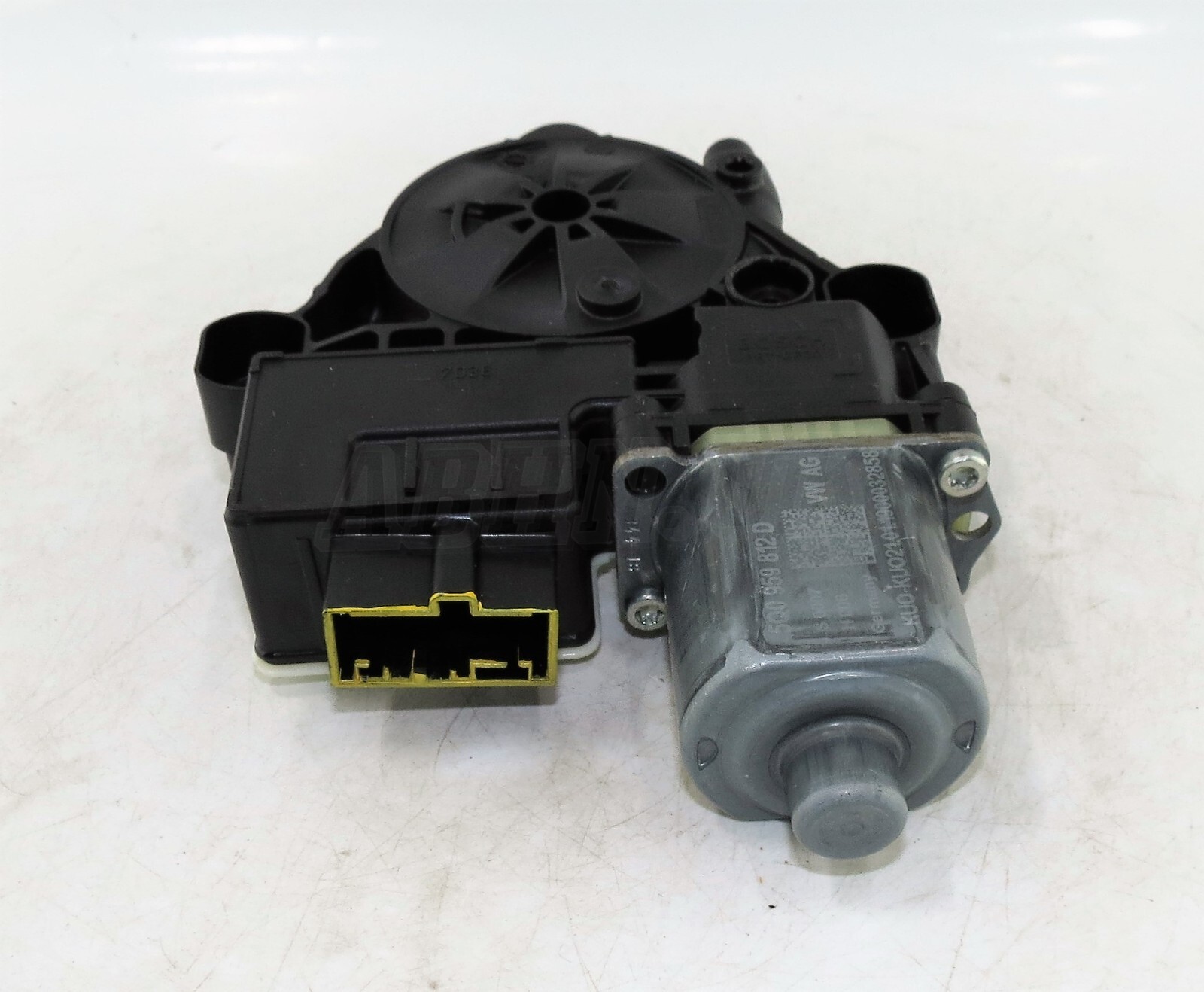 5Q0959812D Audi A1 MK2 GBA 18-23 Genuine Rear Right Door Window Regulator Motor - Image 3