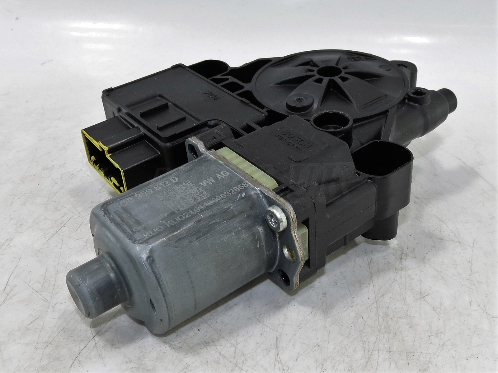 5Q0959812D Audi A1 MK2 GBA 18-23 Genuine Rear Right Door Window Regulator Motor - Image 8