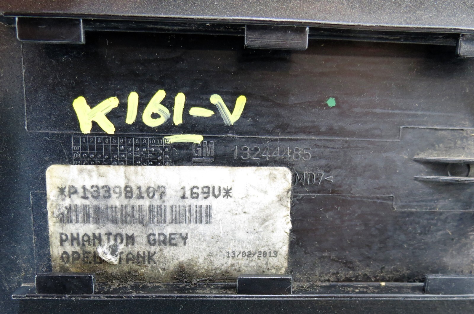 Vauxhall Insignia 08-17 Fuel Flap Cover 13244485 Phantom Grey 13398107 37XX - Image 11