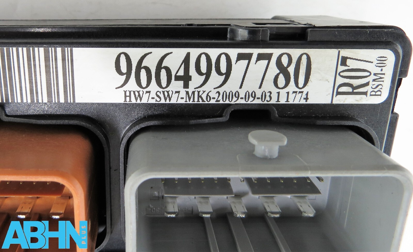 Citroen Peugeot Genuine BSM-R07-00 HW:7 SW: 7 Fuse & Relay Box 9664997780 Valeo - Image 9