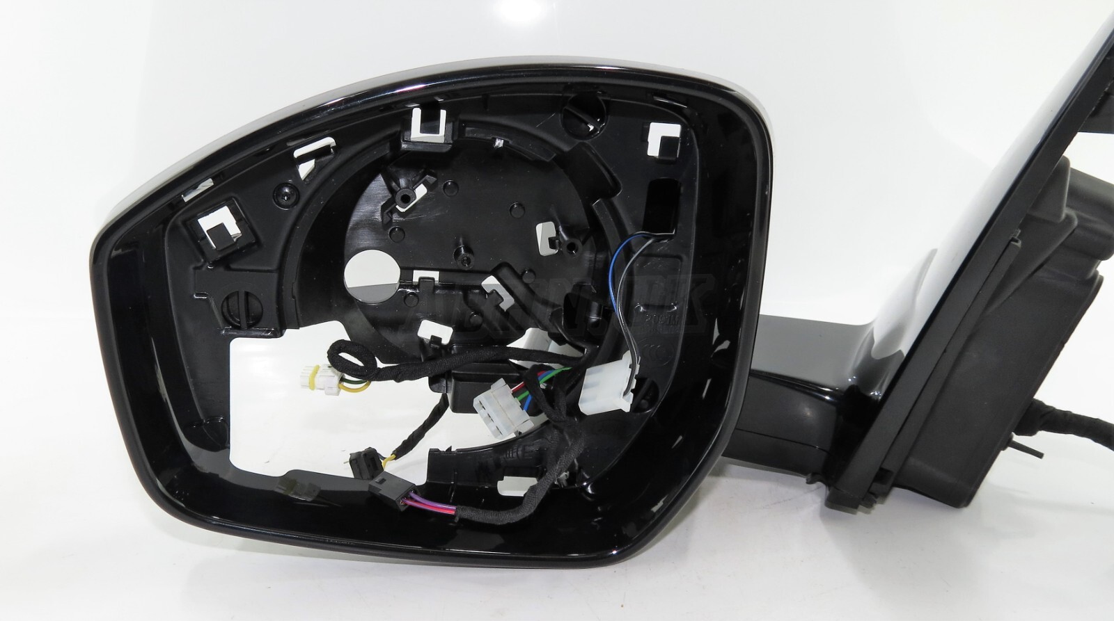 Discovery Sport LHD L550 /15-24 Left Wing Mirror Housing LK72-17683-DUB 12-Wires - Image 4