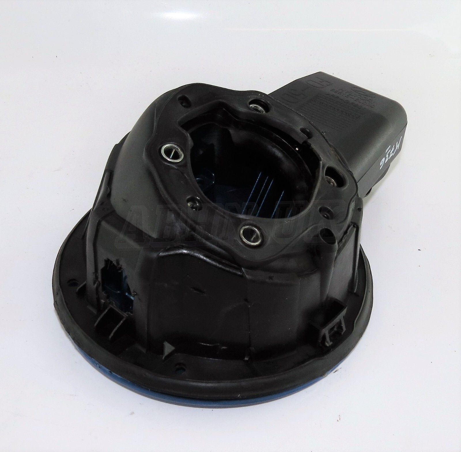 Hyundai i30 FD (07-12) 5DR Hatchback Fuel Filler Flap Cover 69510-2L000 Met Blue - Image 2