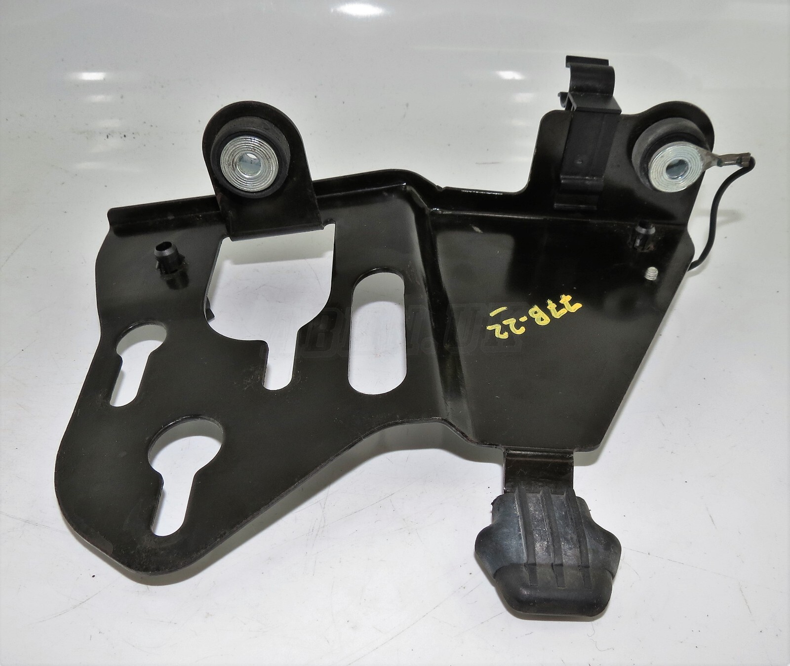 Genuine Range Rover Sport L494 3.0 Diesel Fuel Filter Bracket only DPLA9B262BA - Image 2