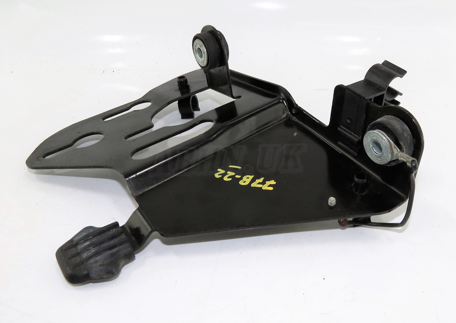 Genuine Range Rover Sport L494 3.0 Diesel Fuel Filter Bracket only DPLA9B262BA - Image 4