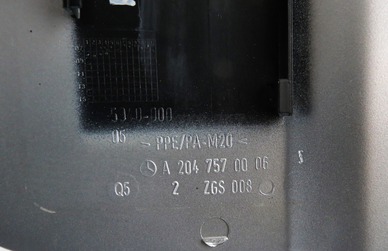 Mercedes-Benz C-Class S204 (07-14) Fuel Filler Flap Cover A2047570006 Met Silver - Image 7