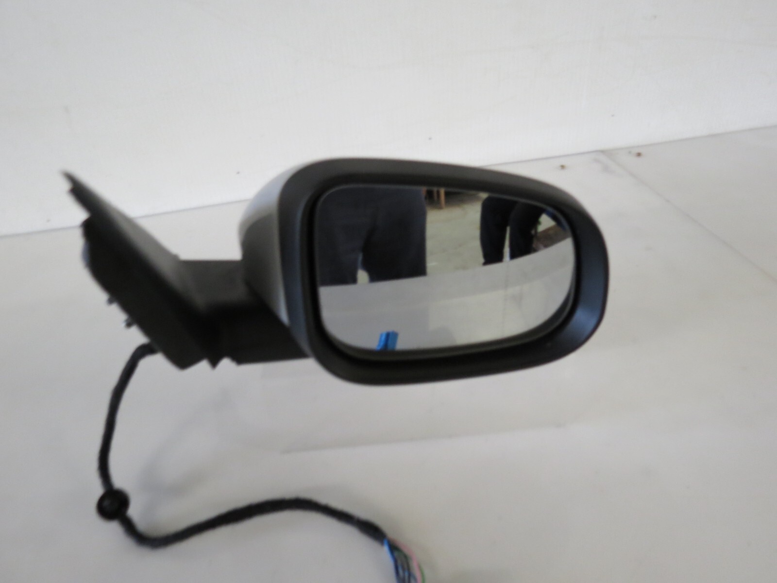 Volvo V50 MK2 (07- 12) Right Side Power Folding Wing Mirror Met Silver 8-Wires - Image 3