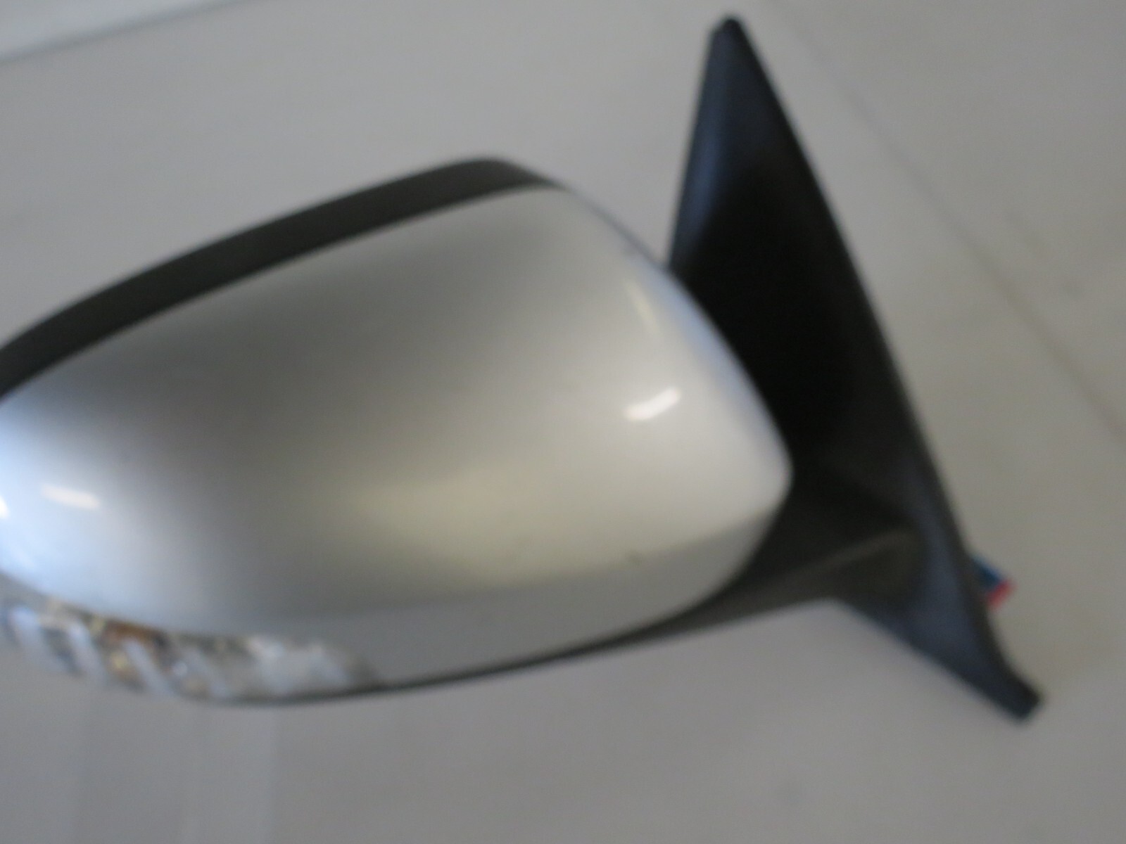 Volvo V50 MK2 (07- 12) Right Side Power Folding Wing Mirror Met Silver 8-Wires - Image 12