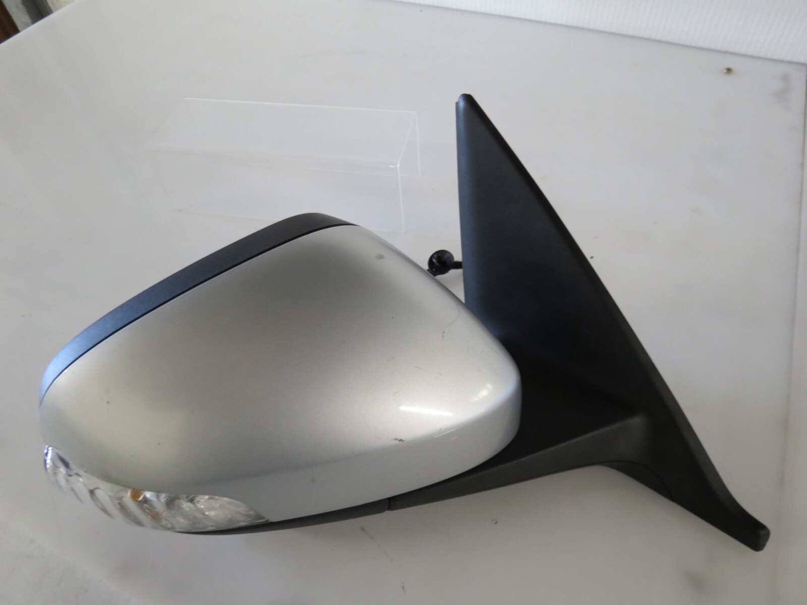 Volvo V50 MK2 (07- 12) Right Side Power Folding Wing Mirror Met Silver 8-Wires - Image 17