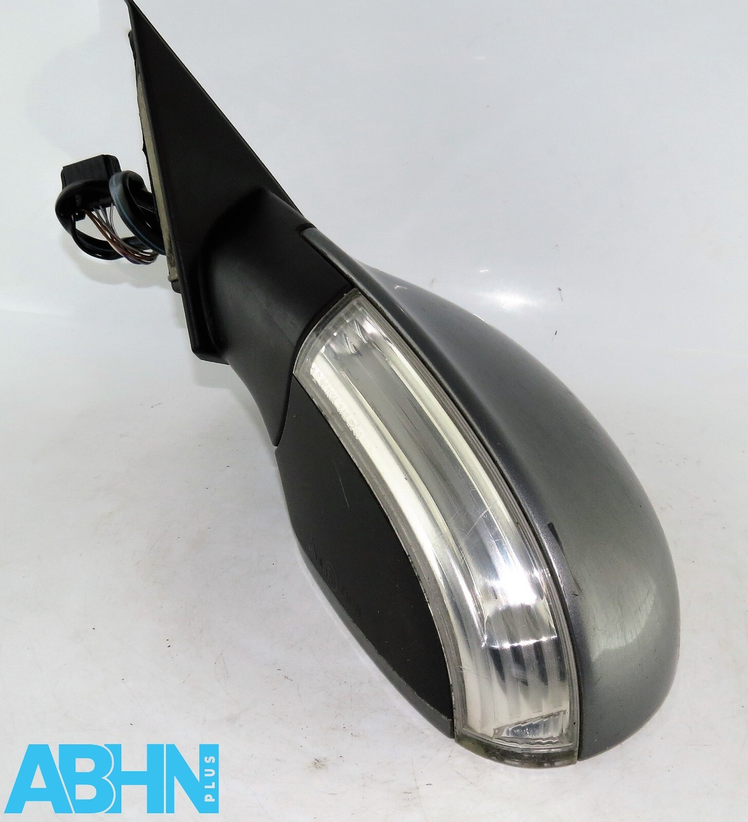 VW Passat B5.5 (2003-2005) Left Side Electric Heated Door Mirror Met United Grey - Image 10