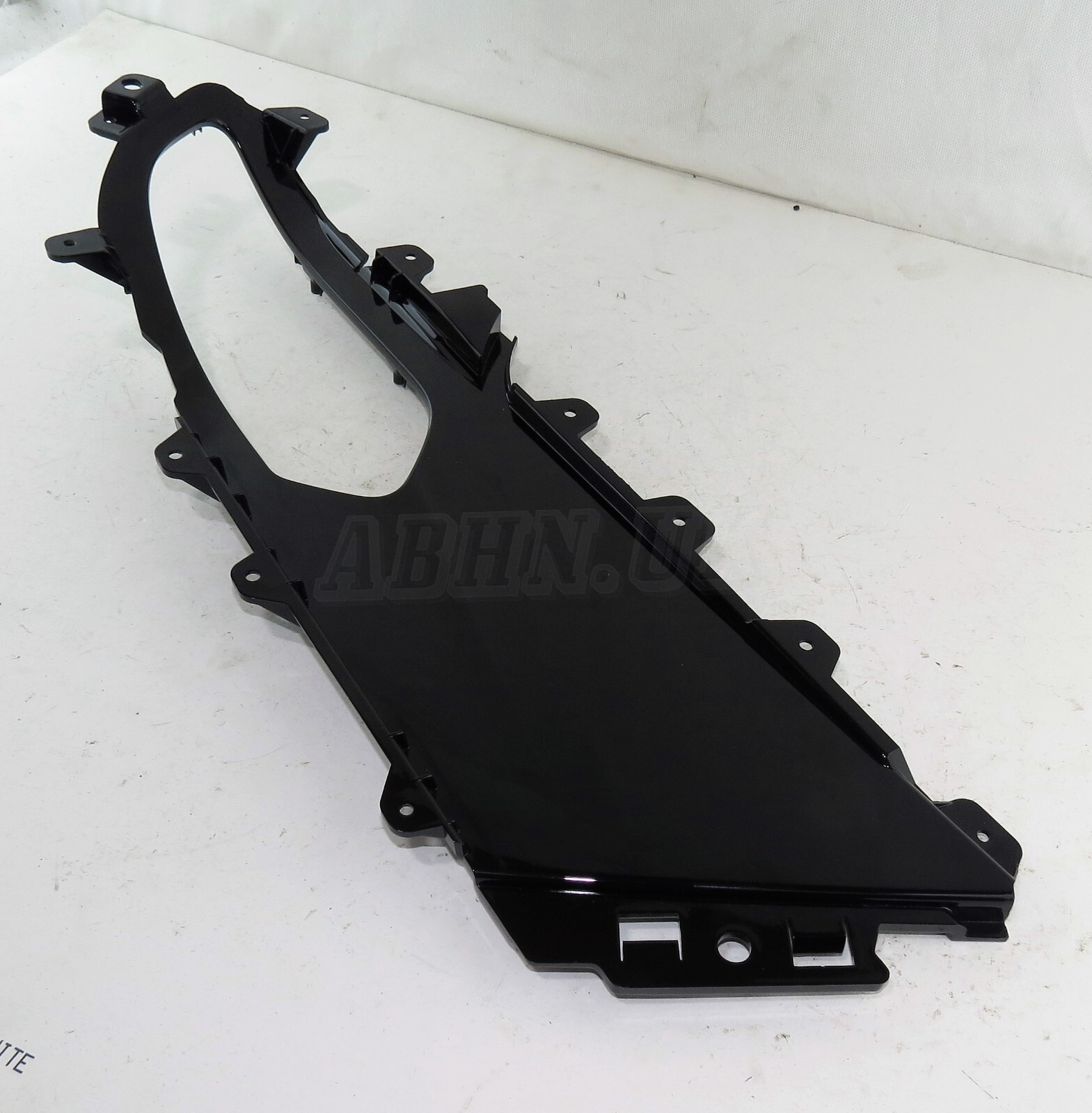 Discovery Sport L550 Right Interior Door Upper Finisher Gloss Black LK72237B74AA - Image 2