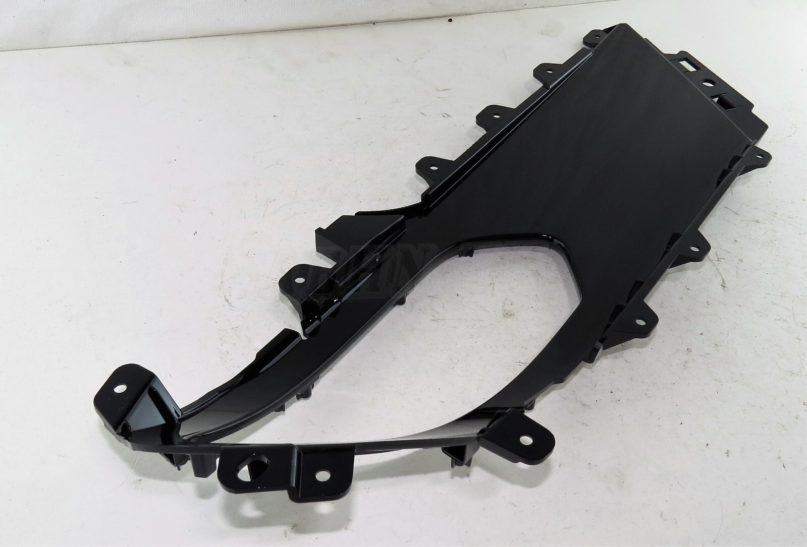 Discovery Sport L550 Right Interior Door Upper Finisher Gloss Black LK72237B74AA - Image 3