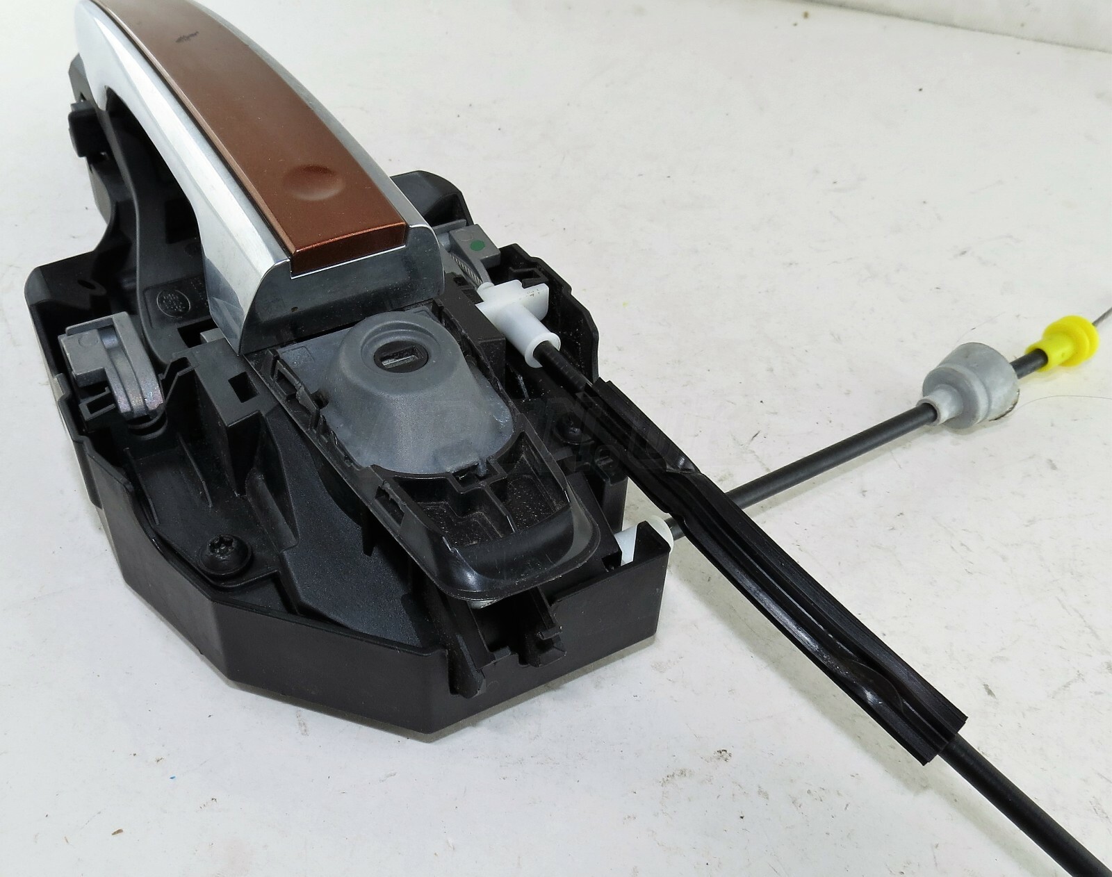 Discovery 5 L462 LHD Exterior Front Right Keyless Entry Door Handle Orange Silve - Image 3