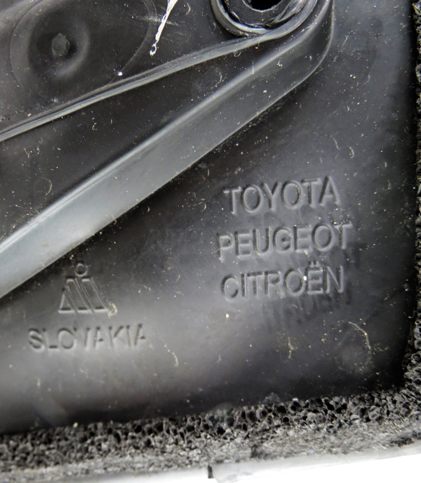 Toyota Aygo Citroen C1 107 Mk1 (05-14) Right Side Manual Wing Mirror Matte Black - Image 8