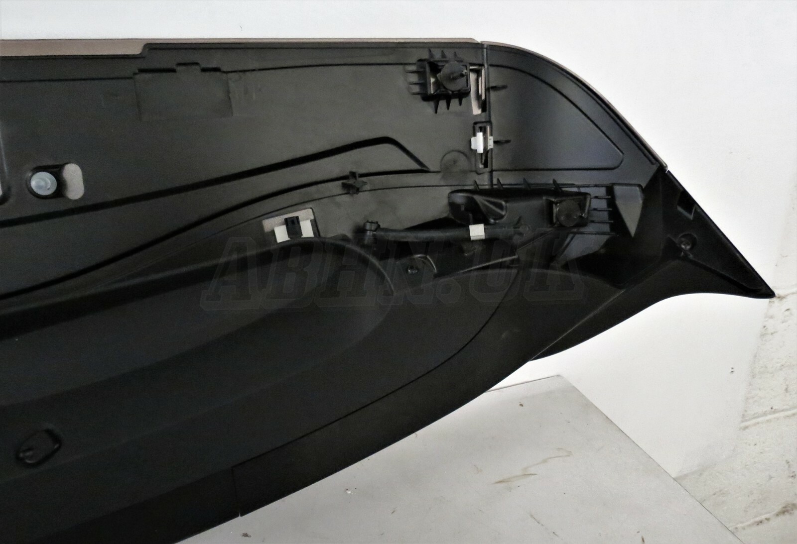 Range Rover Evoque L551 (2018-20) Genuine Rear Tailgate Spoiler Kaikoura Stone 3 - Image 8